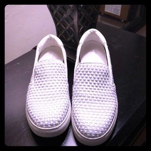 White Kenneth Cole Slip on shoe